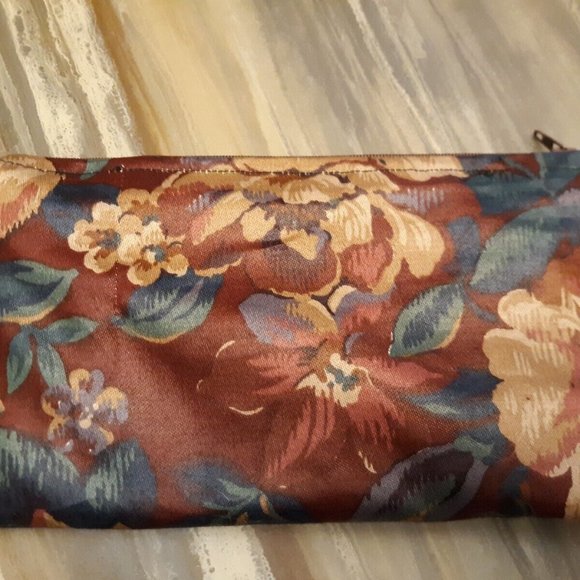 Hand Crafted Make-up Travel Bags Vintage Floral Theme Satin Or Tapestry - Picture 7 of 10